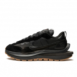 Nike Vaporwaffle sacai Black Gum