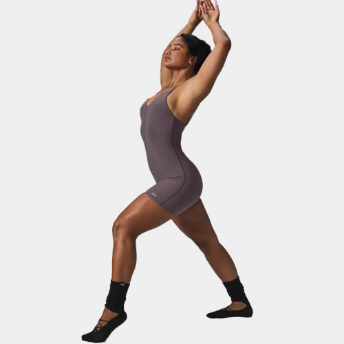 Комбинезон Alo Yoga Alosoft Suns Out Onesie Raisinette