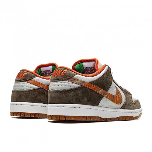 Nike SB Dunk Low Crushed D.C.