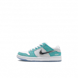 Nike SB Dunk Low April Skateboards (PS)