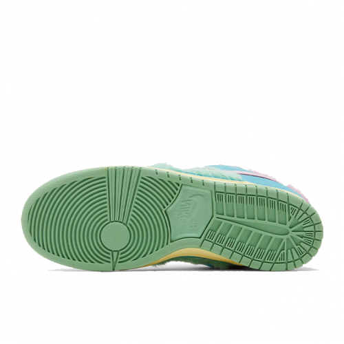 Nike SB Dunk Low Verdy Visty
