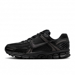Nike Zoom Vomero 5 Triple Black