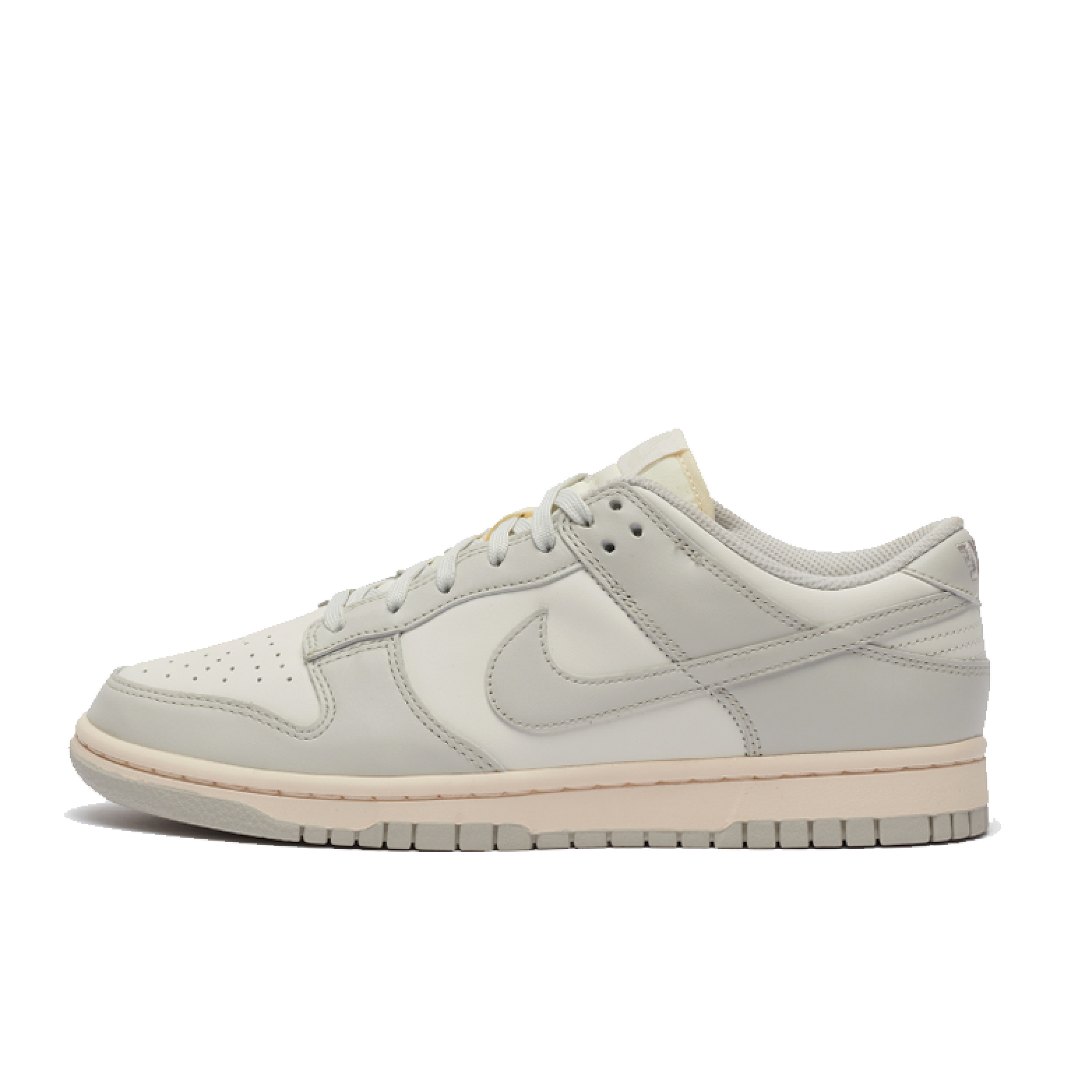 Nike Dunk Low Sail Light Bone (W)